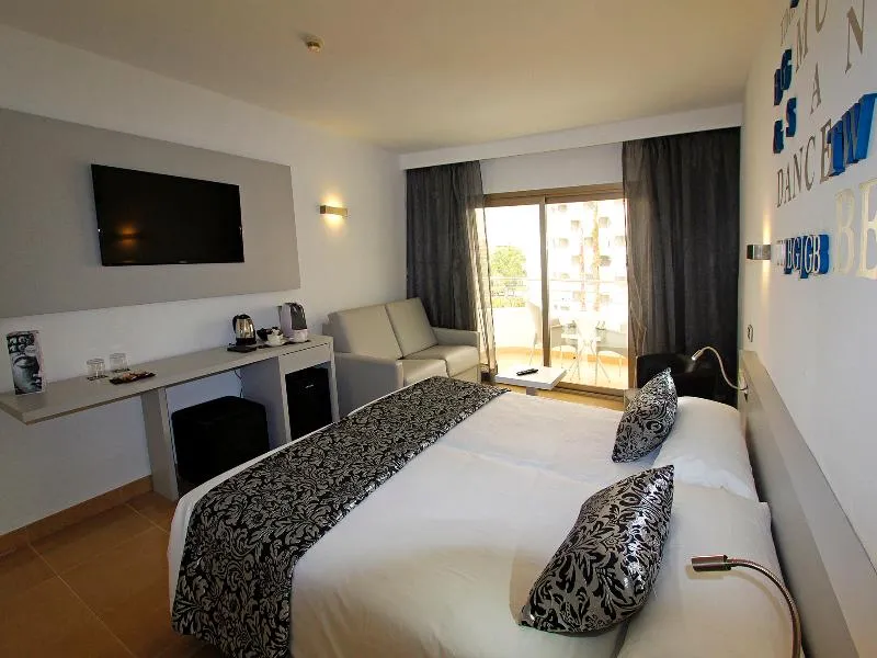 JUNIOR SUITE STANDARD Room, BG Pamplona, Majorca