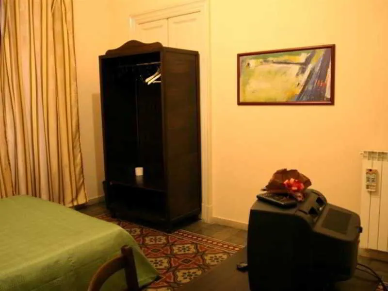 General view, Aloirooms, Catania