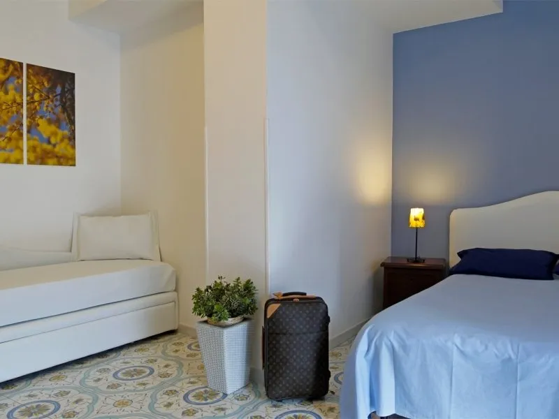 QUADRUPLE STANDARD Room, Sorrento Town Suites, Naples