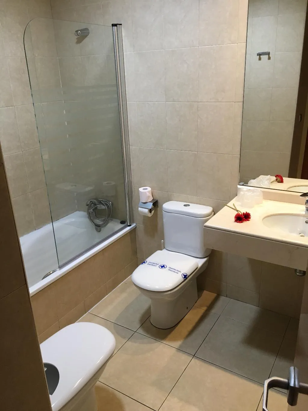 TWIN STANDARD Room, La Jonquera, Barcelona