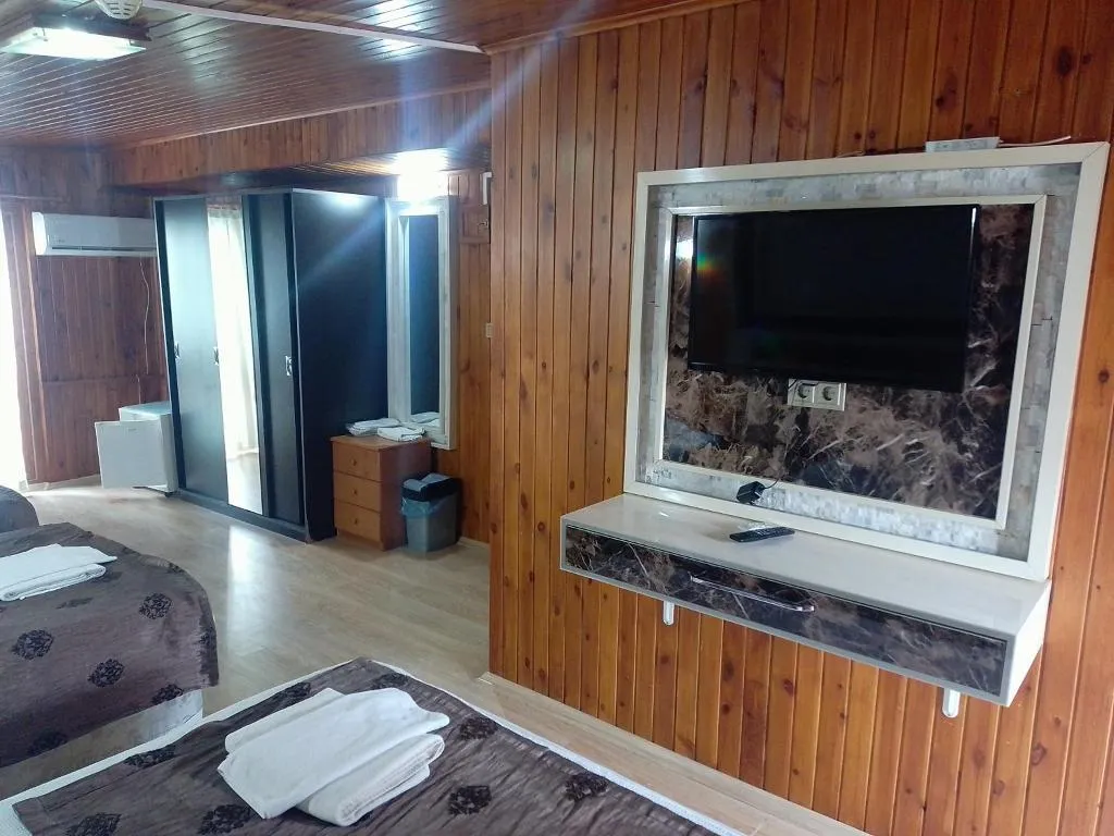 QUADRUPLE STANDARD Room, Behram Hotel, Antalya