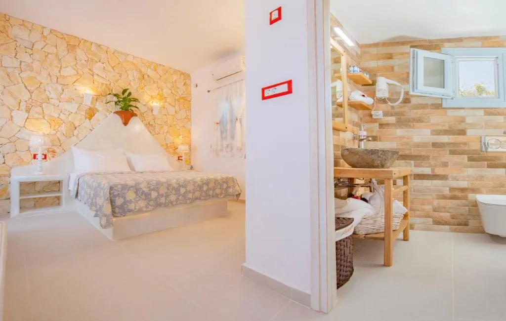 VILLA LUXURY Room, Starlight Luxury Seaside Villa & Suites, Santorini
