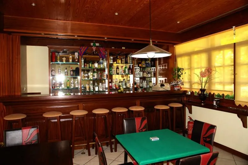 Bar, Fiori, Corfu