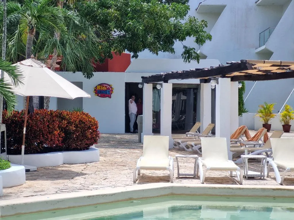 Pool, Ocean Spa Hotel All Inclusive, Cancun Area