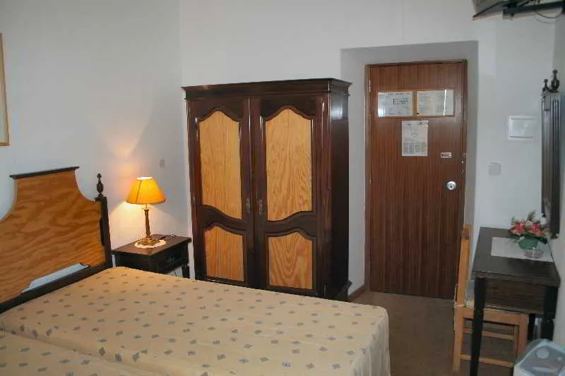 Room, Pensão Albufeirense, Algarve