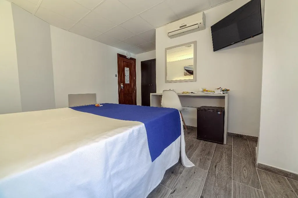 Double or Twin STANDARD Room, La Perla, Costa Almeria