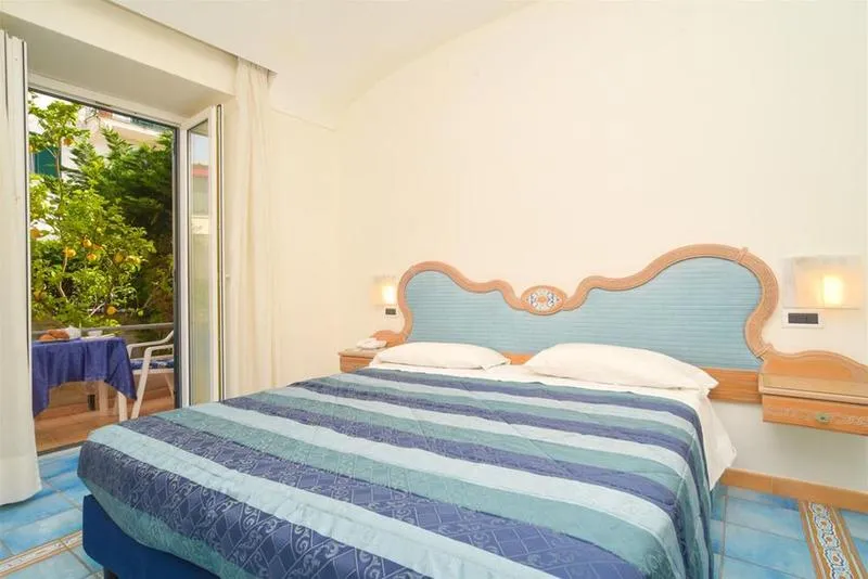 General view, Albergo Italia, Naples