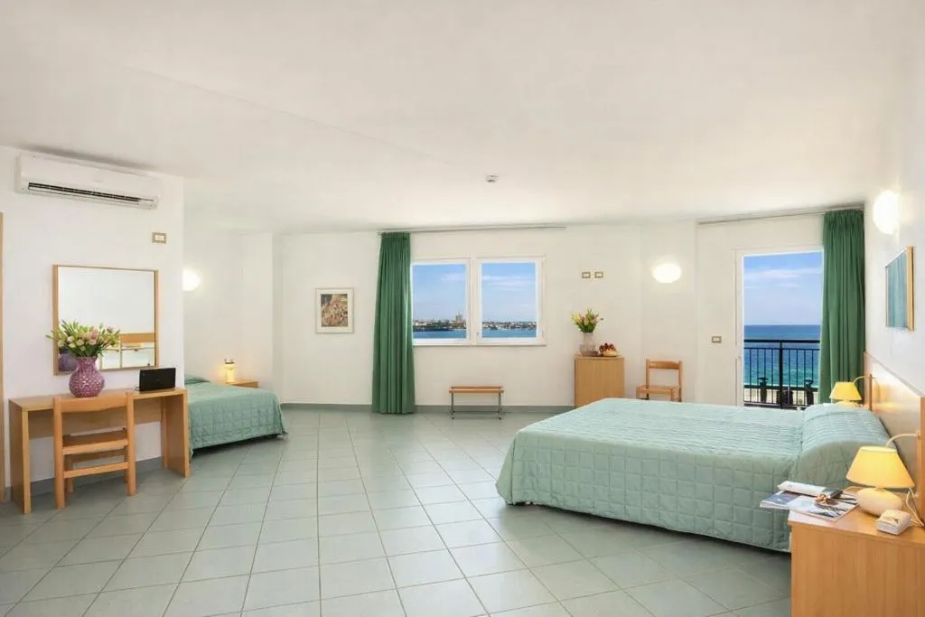 QUADRUPLE STANDARD Room, Hotiday Alghero Spiaggia, Alghero