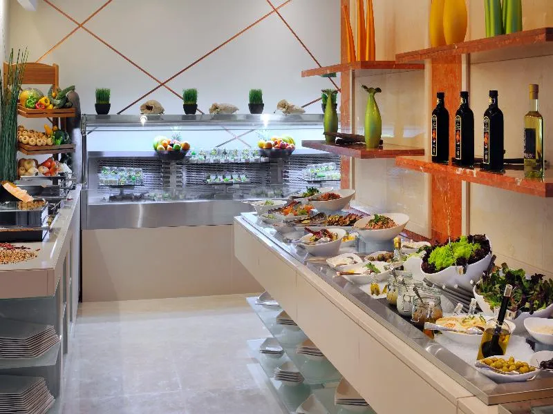 Restaurant, Movenpick Hotel Jumeirah Lakes Towers, Dubai