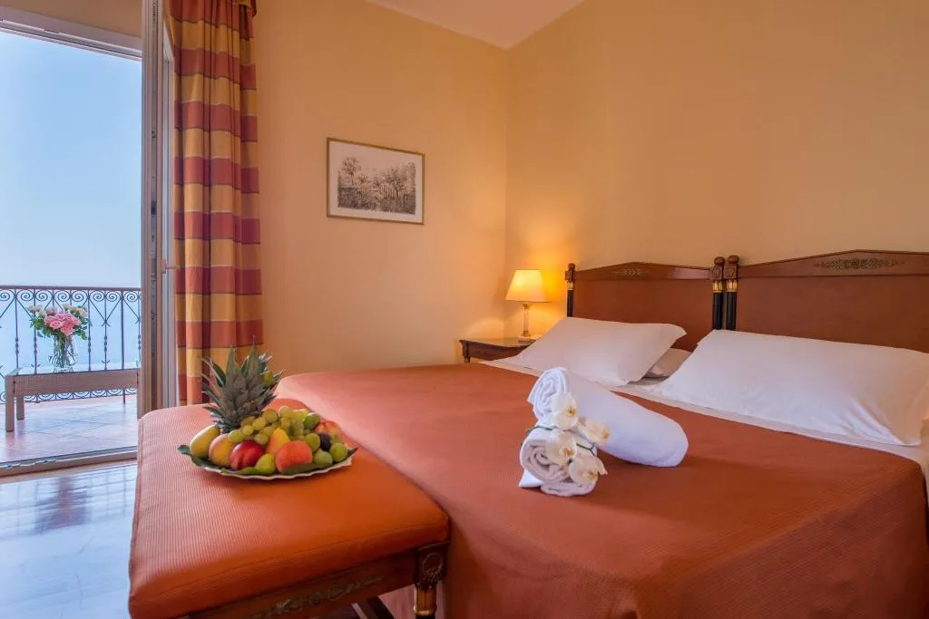 TWIN SUPERIOR SEA VIEW Room, Grand Hotel Miramare, Taormina