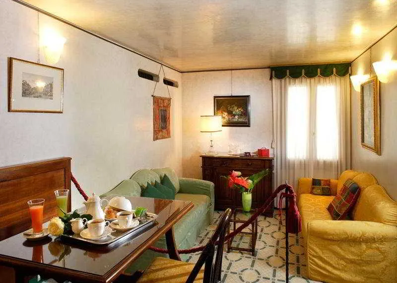 Room, Palazzo Del Giglio, Venice