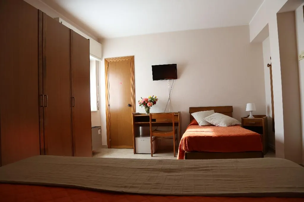 QUADRUPLE STANDARD Room, Villa Mater, Catania