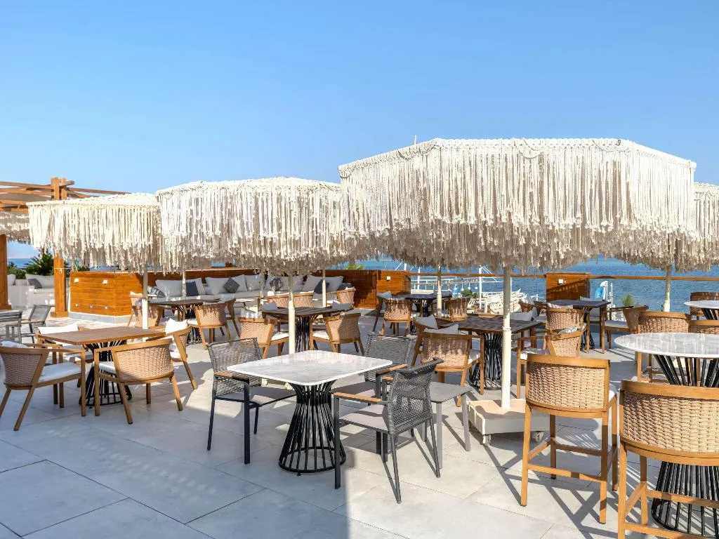 Bar, Rixos Premium Magawish Bay View, Red Sea Riviera