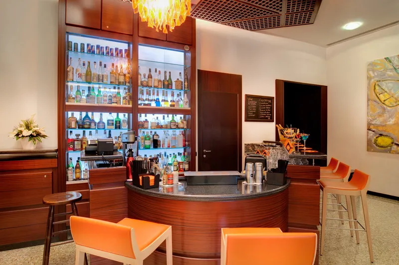 Bar, Genova, Rome