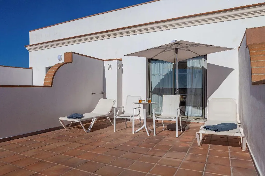 Room, Duque de Najera, Costa De La Luz