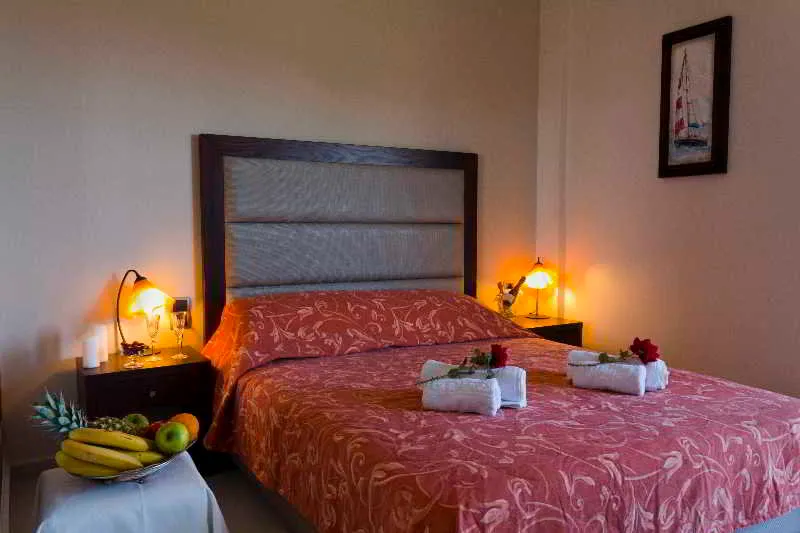 Room, Happy Cretan Suites, Crete