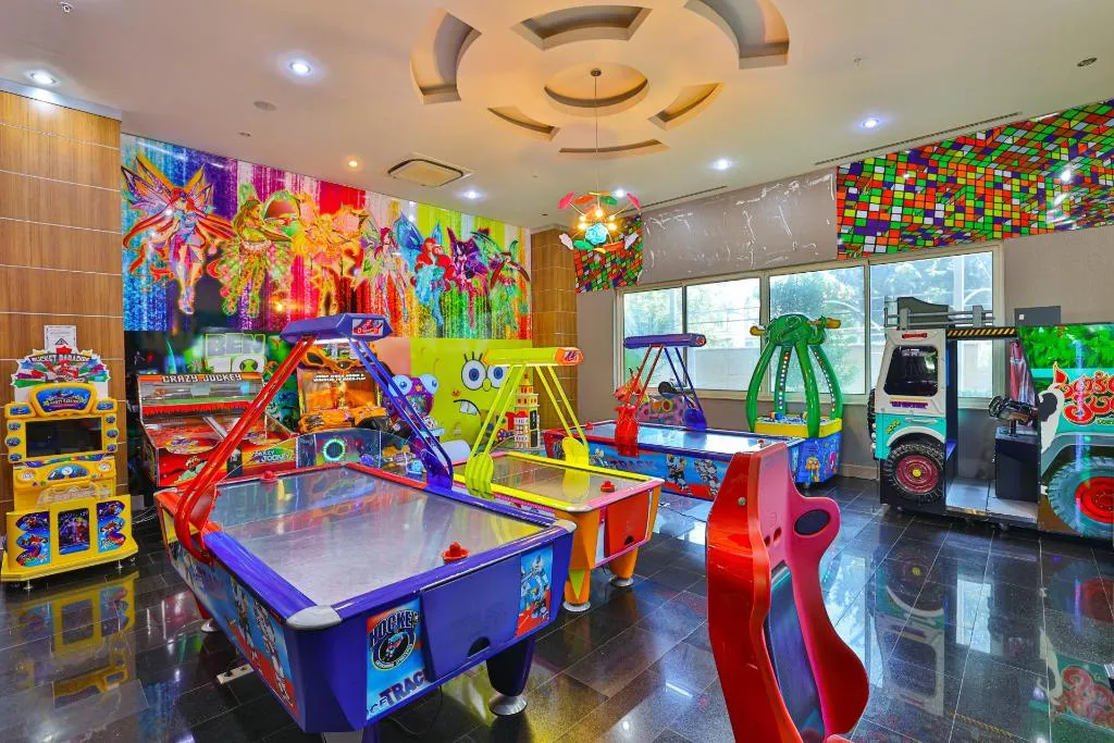 Sports and Entertainment, Crystal Sunset Pearl Collection, Antalya