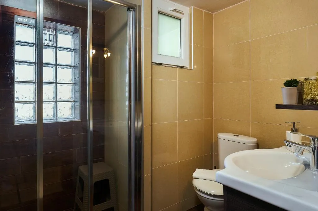 SUITE TWO BEDROOMS ONE BATHROOM Room, Dorian, Crete