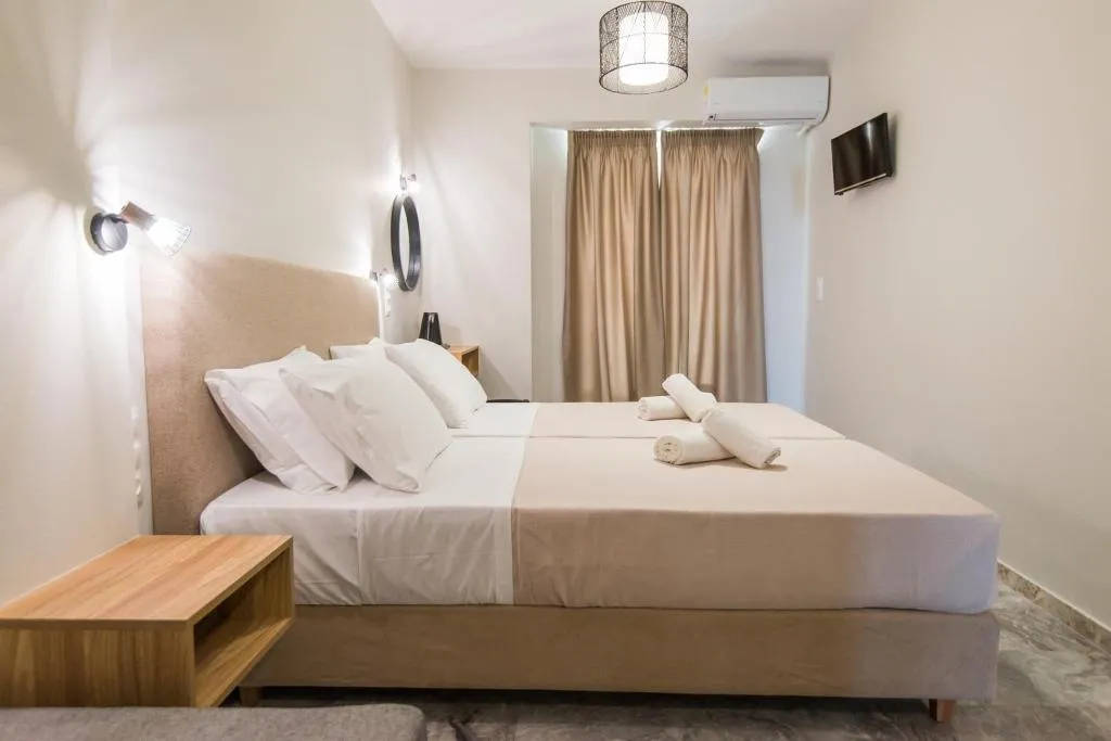 Double or Twin DELUXE TWO BEDS Room, Birais Beach Studios, Crete