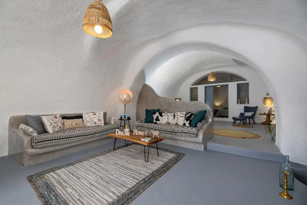 VILLA LUXURY TWO BEDROOMS Room, 1812 Caves 'n Mansion, Santorini