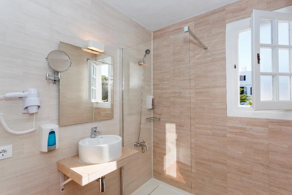 APARTMENT PARTIAL OCEAN VIEW Room, Carema Garden Village, Menorca