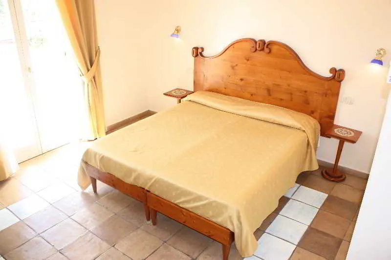 Room, Belvedere Sperlonga, Rome