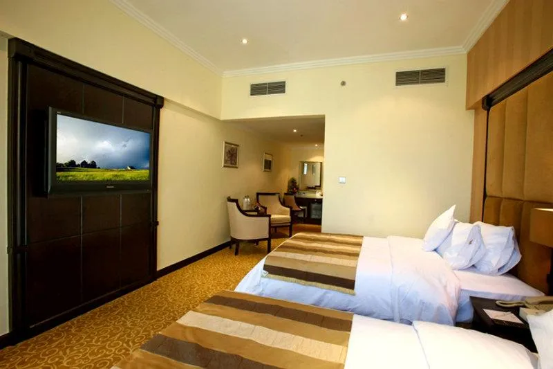 Double or Twin DELUXE Room, London Suites Hotel, Dubai