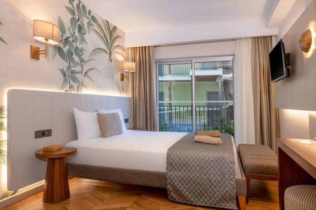 Room, Crystal Flora Pearl Collection, Antalya
