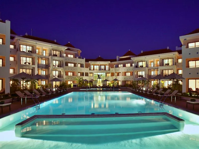 Pool, As Cascatas Golf Resort and Spa Vilamoura, Algarve
