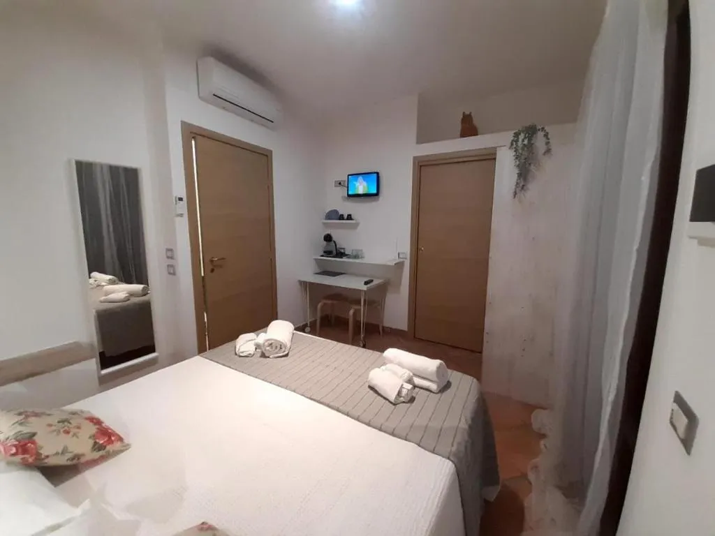 DOUBLE STANDARD Room, B&B Casale del Borgo, Naples