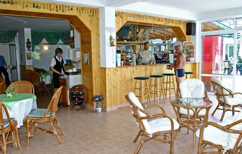 Bar, Kini Park, Varna