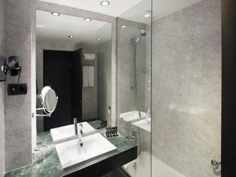 TRIPLE STANDARD Room, Mercure Barcelona Condor, Barcelona