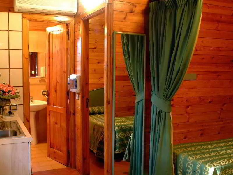 Room, Residence Villaggio Verde, Naples