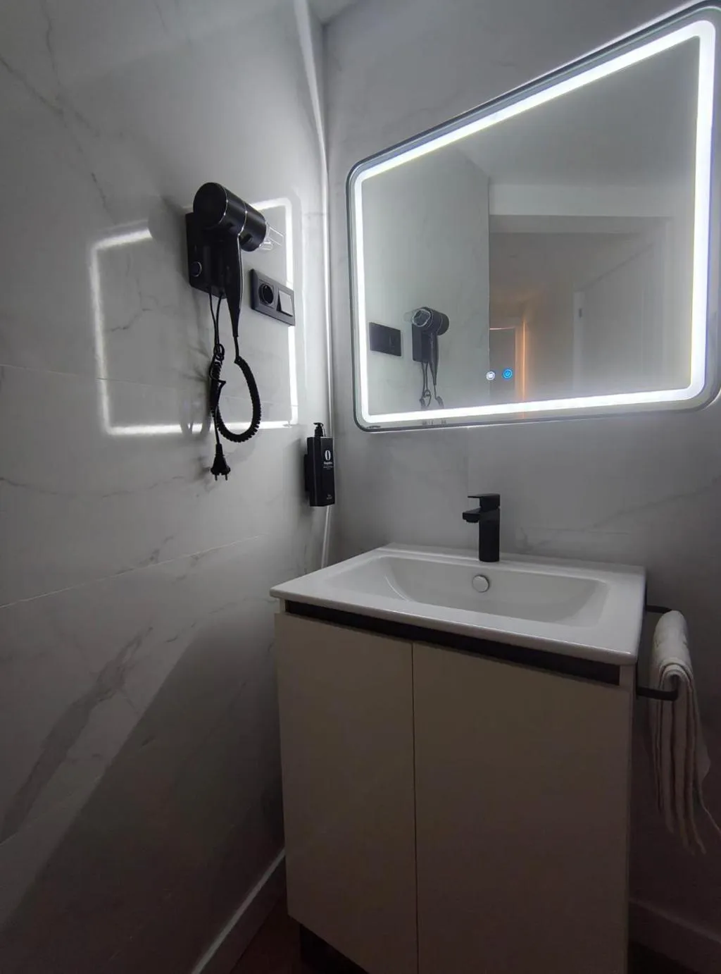 TWIN STANDARD Room, Hostal Jq Madrid 1, Madrid