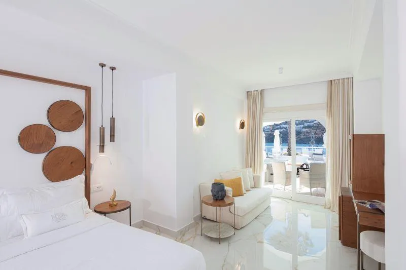 SUITE WITH JACUZZI Room, Nissaki Boutique Hotel, Mykonos