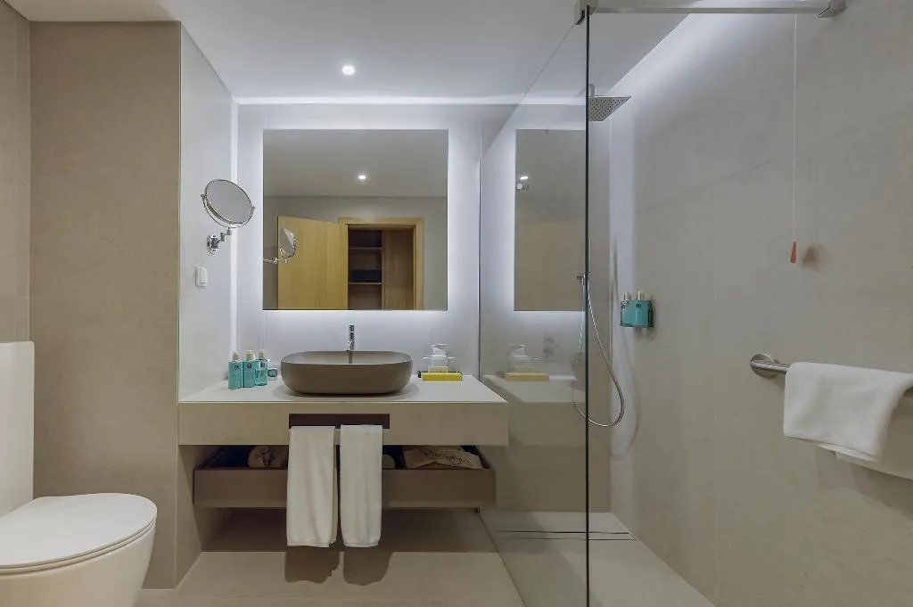 Double or Twin STANDARD Room, PortoBay Serra Golf, Madeira