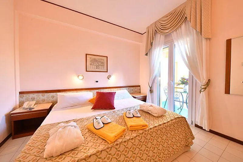 DOUBLE SUPERIOR CITY VIEW Room, Grand Hotel Terme Di Augusto, Naples