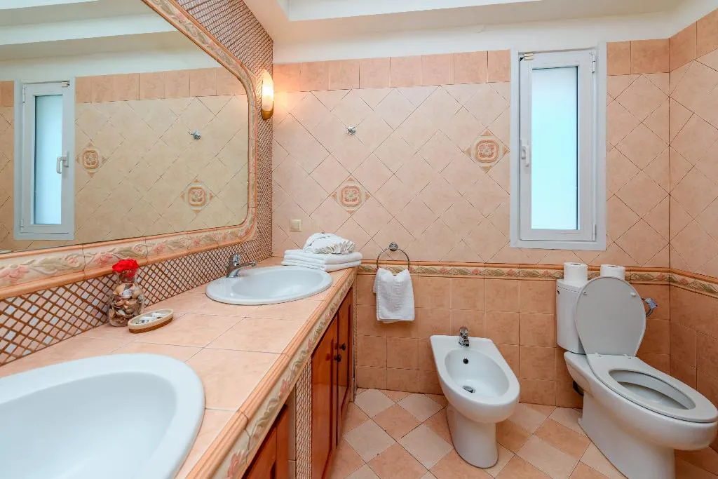FAMILY ROOM TWO BEDROOMS ONE BATHROOM Room, Sofia Resort Luxury Suites, Crete