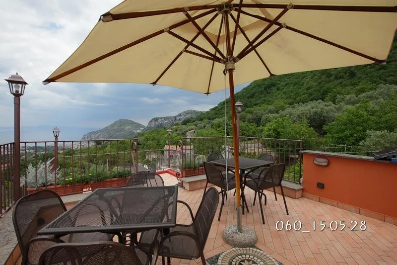 APARTMENT CAPACITY 3 Room, Residence L'Incanto Sorrento, Naples