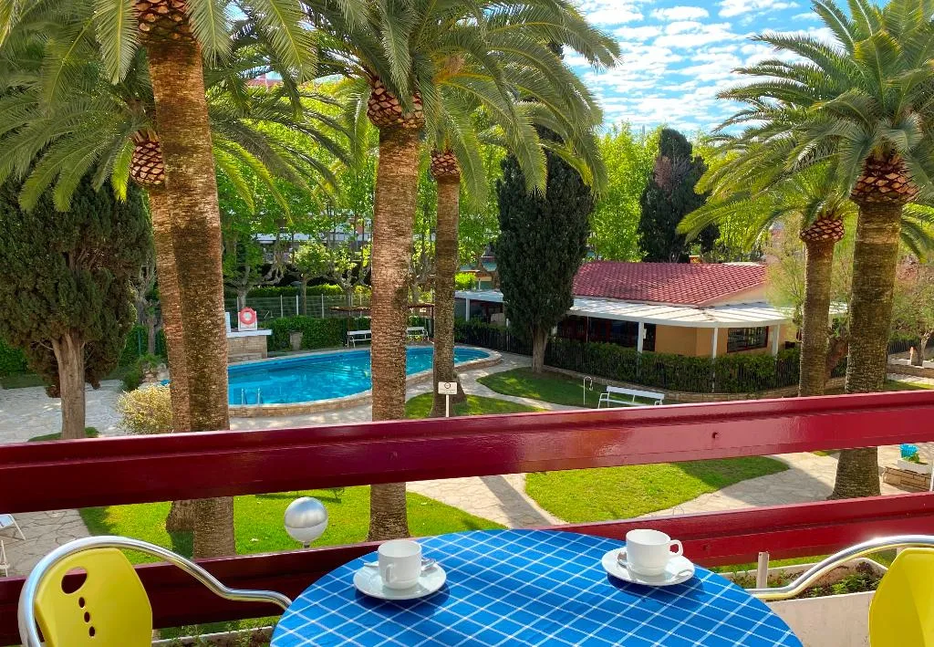 STUDIO CAPACITY 3 Room, Corcega, Costa Dorada