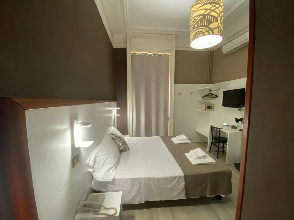 TRIPLE STANDARD Room, Hotel Bogart, Milan