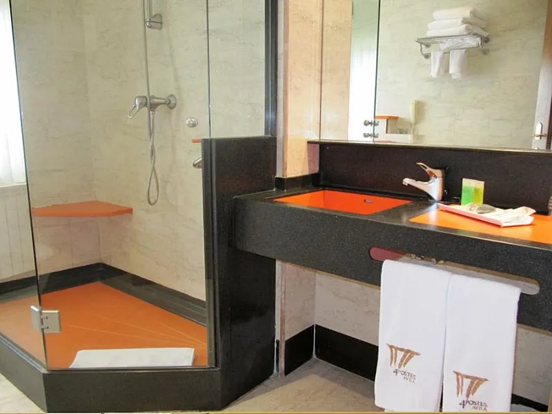 Double or Twin SUPERIOR Room, Sercotel Cuatro Postes, Madrid