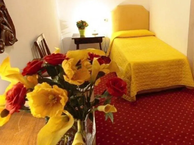 SINGLE STANDARD Room, Hotel San Giorgio & Olimpic, Florence
