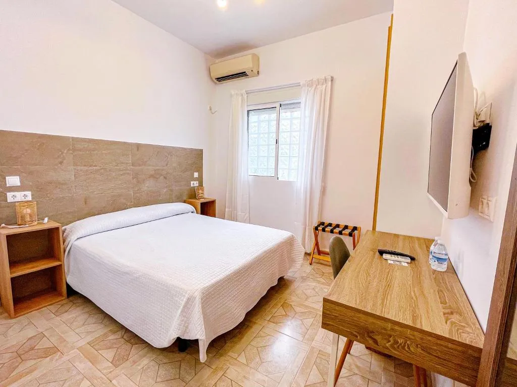 DOUBLE Accessible Room, Hostal Sorbas, Andalucia