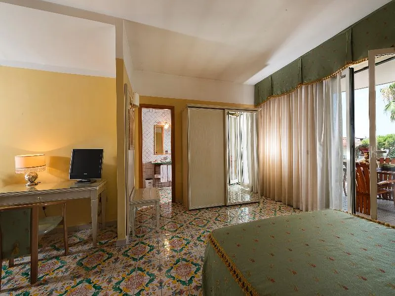 Room, Leonessa Hotel, Naples