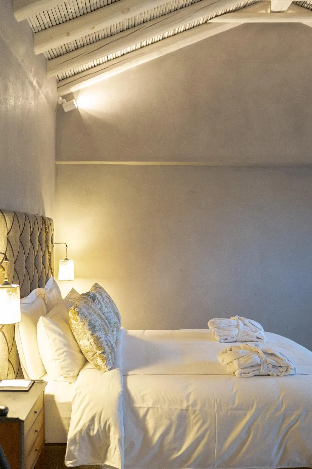 JUNIOR SUITE DELUXE ONE BED Room, Alistos Hotel, Athens