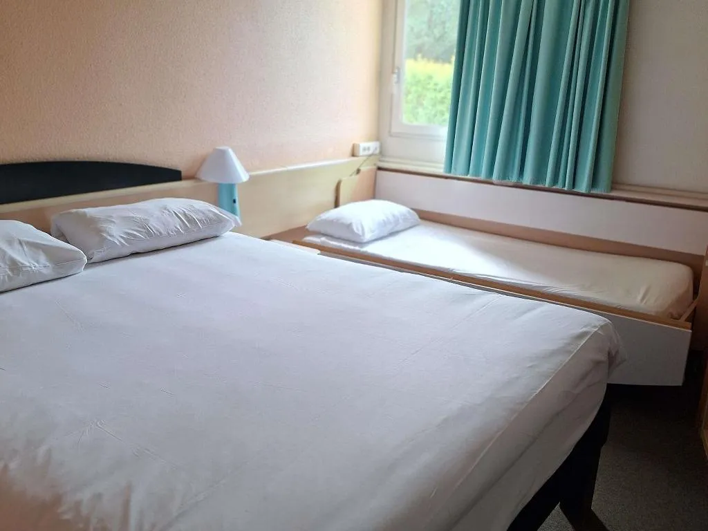 DOUBLE WITH DOUBLE BED Room, Ibis Setubal, Lisbon