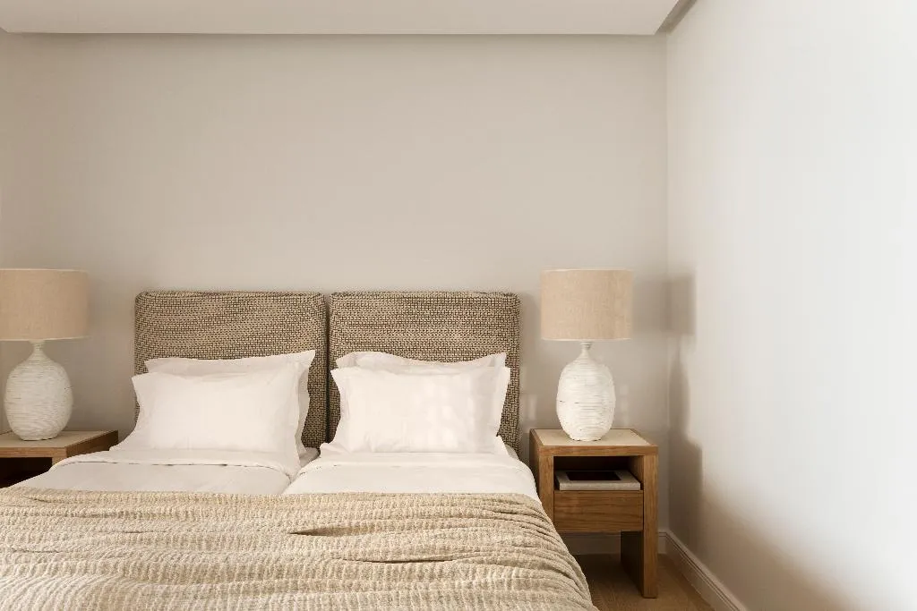 SUITE GRAND Room, NERO Boutique Hotel, Santorini