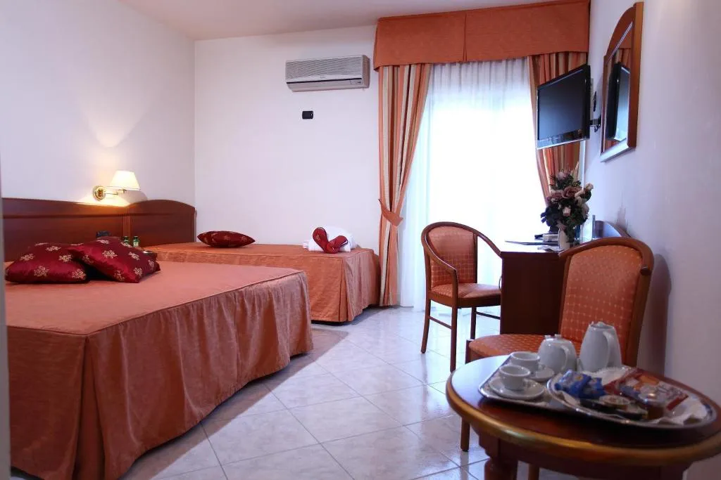 TRIPLE STANDARD Room, Za Maria, Palermo