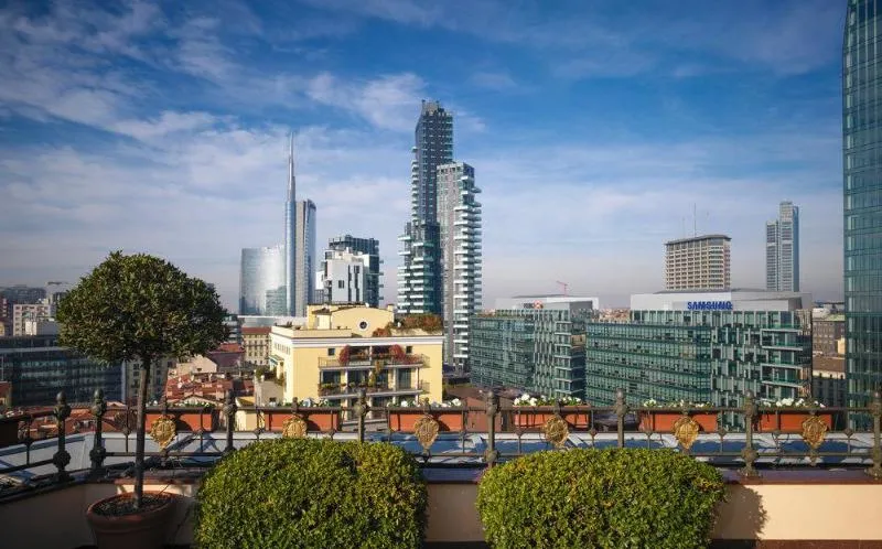 Terrace, Principe di Savoia, Milan